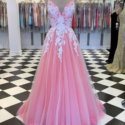 Chic A-line Spaghetti Straps Lace Long Prom Dress..