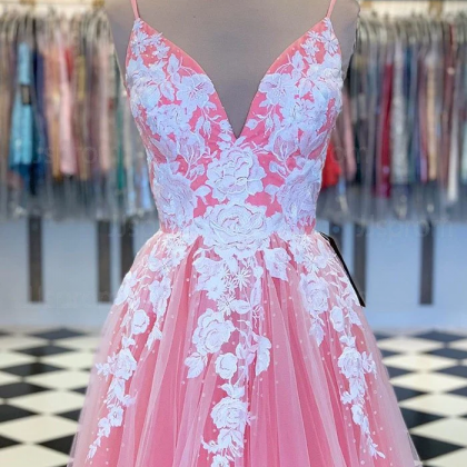 Chic A-line Spaghetti Straps Lace Long Prom Dress..