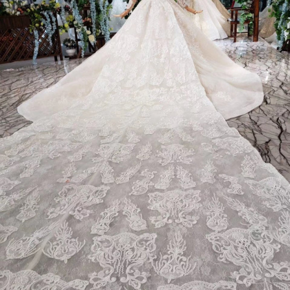 Gorgeous Long Sleeves Ball Gown Wed..