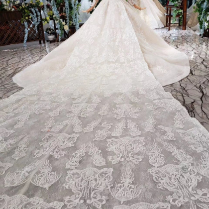 Gorgeous Long Sleeves Ball Gown Wedding Dresses..