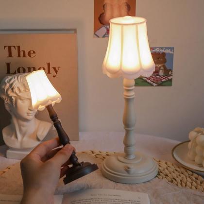 Mini Retro Table Lamp Led Night Light Ornaments..