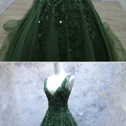 Deep V-Neck Appliqued Tulle Open Back Prom Dress Dark Green main image 1