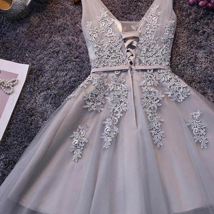 Sleeveless Lace-up Tulle Short Homecoming Dress..
