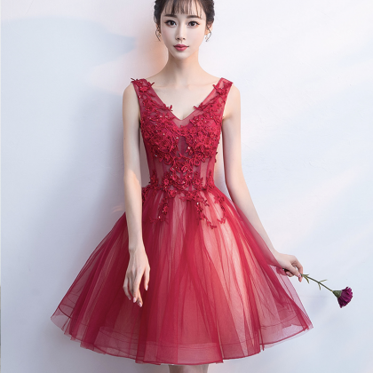 Red V-neck Lace Short Prom Dress Homecoming Dress