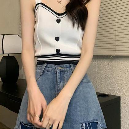 Women Cute Tops With Buttons Knitted Crop Tops..