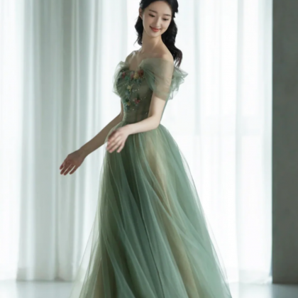 Green A-line Tulle Evening Prom Dress Off The Shoulder Formal Evening Gown