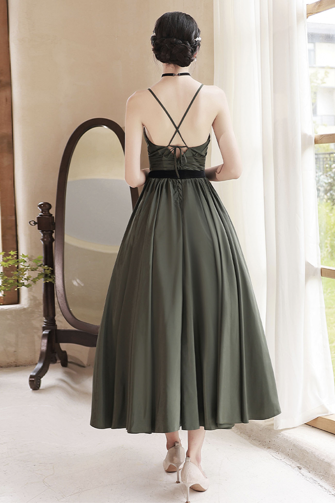 Green V-neck Satin Short Prom Dress Homecoming Dress on Luulla