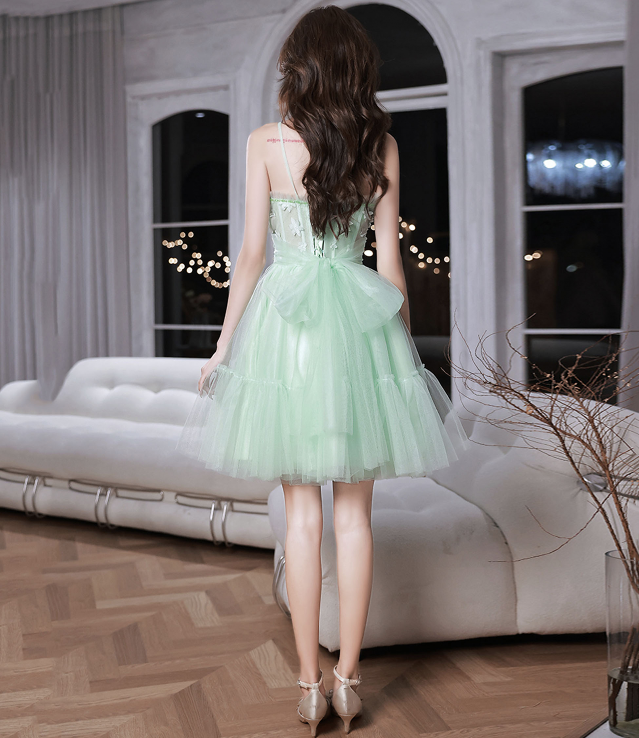 Green Lace Bodycon Homecoming Dresses V-neck Short Prom Dress main image 0