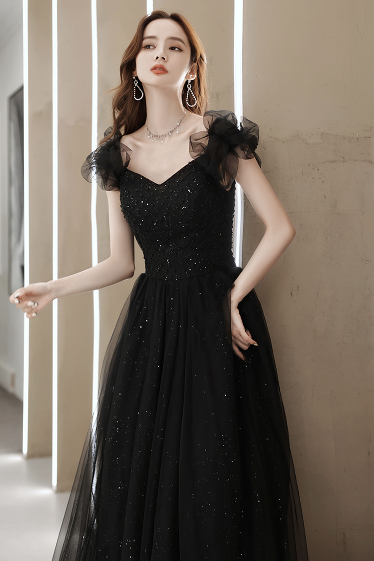 Black Tulle Embroidery Long Sleeve Scoop Evening Prom Dress main image 1