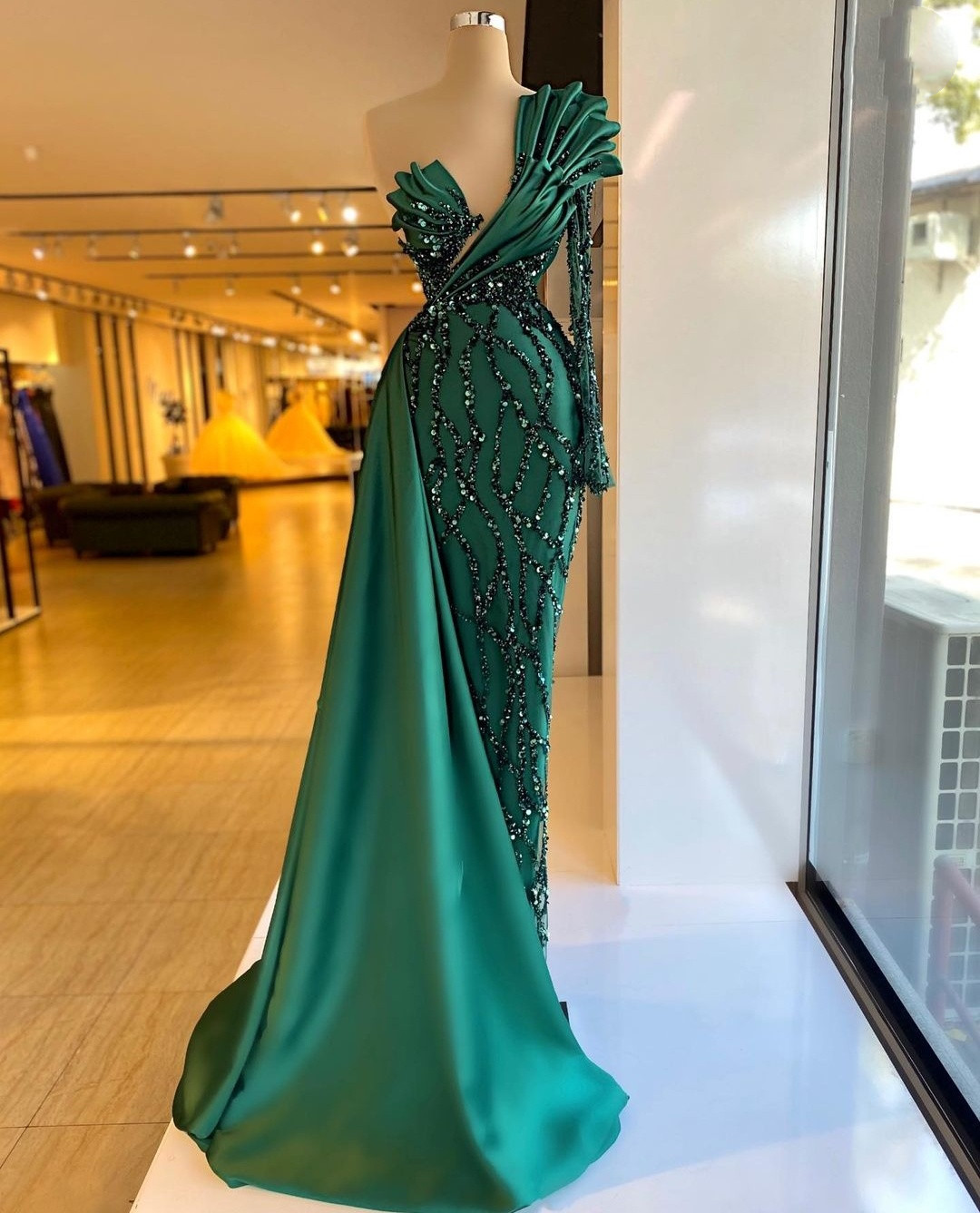 Emerald Green Ladies Luxury Sequin Mermaid Evening Dress One Shoulder Sleeve Sequin Party Dress Satin