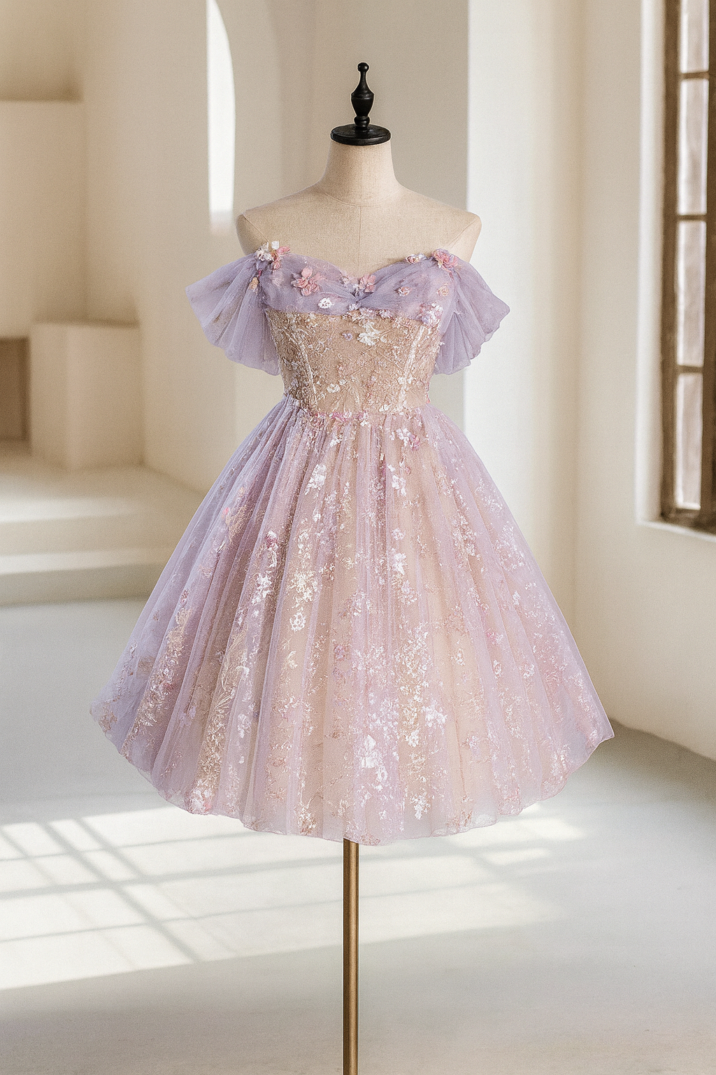 light purple floral dress Lulus | Multi Print Organza Maxi | Womens | X-Large (Available in XXS, XS, S, M) A high fitted waist tops a pleated A Light Purple Floral Applique Short