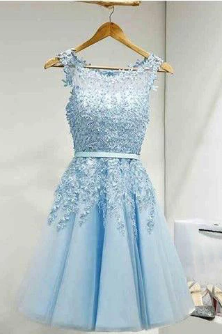 A-line Homecoming Dress Scoop Tulle Short Party Dresses
