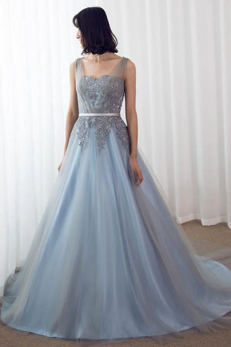 Chic Tulle Sweetheart Neckline A-line Prom Dresses With Appliques