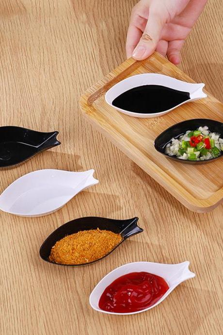 Cute Dipping Sauce Snack Ketchup Plate Creative Seasoning Dish Small Fish Shape Pickle Saucer