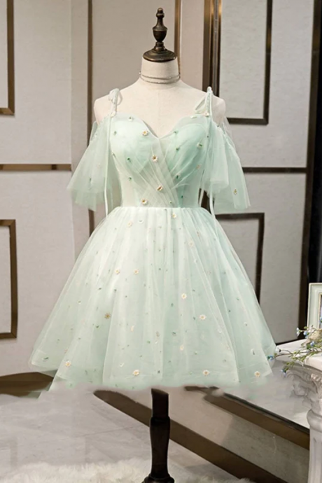 Beautiful Beads Tulle Sweetheart Neckline Ball Gown Homecoming Dresses