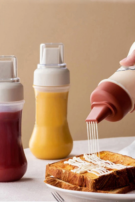 1pc Squeeze Sauce Bottle, Leak Proof Refillable Condiment Container For Salad Ketchup Honey Jam, Squeeze Sauce Bottle