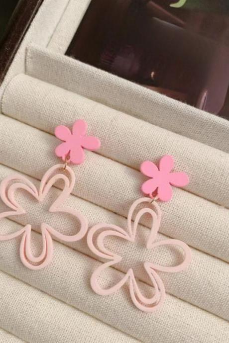 Silver Needle Barbie Powder Hollow Flowers Stud Heart Cute Sweet Niche Design Luxury Acrylic Earrings For Women Jewelry