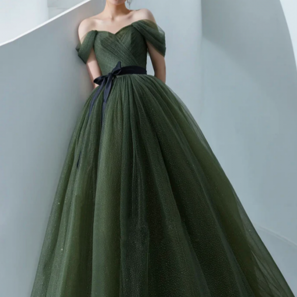 Emerald Green Tulle Party Dress w/ Gold Sequin Bow main image 0