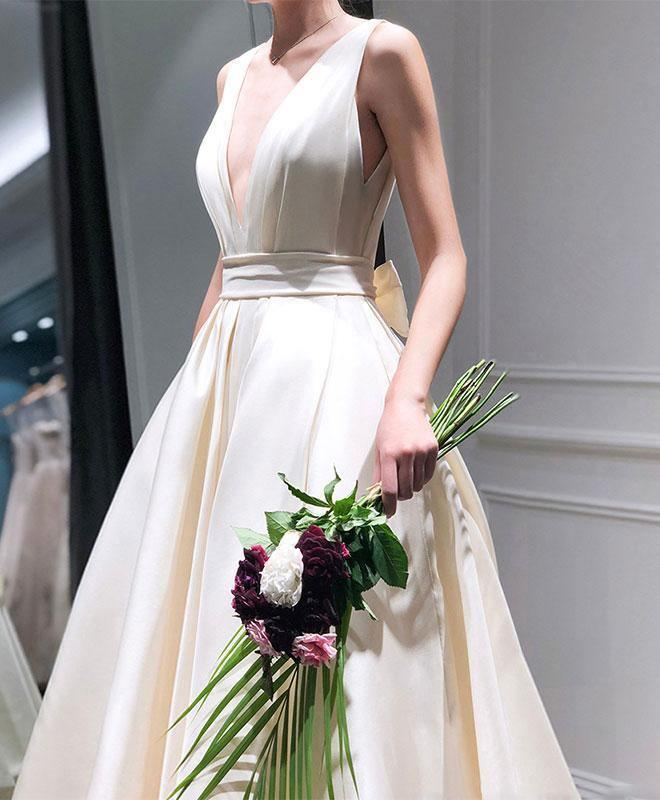 Elegant A Line V Neck Short Prom Homecoming Dresses with Pockets