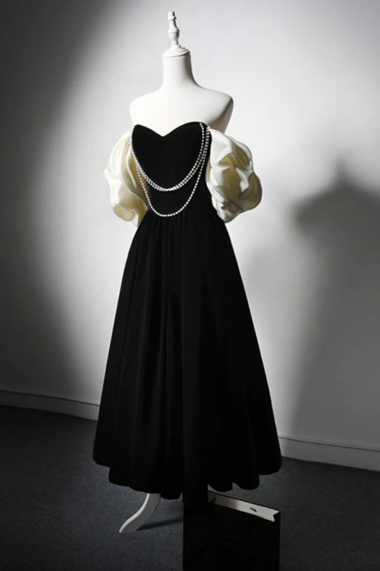 Black A-Line Flatter Sleeves Ruffles Tulle Tea Length Formal Dress main image 0