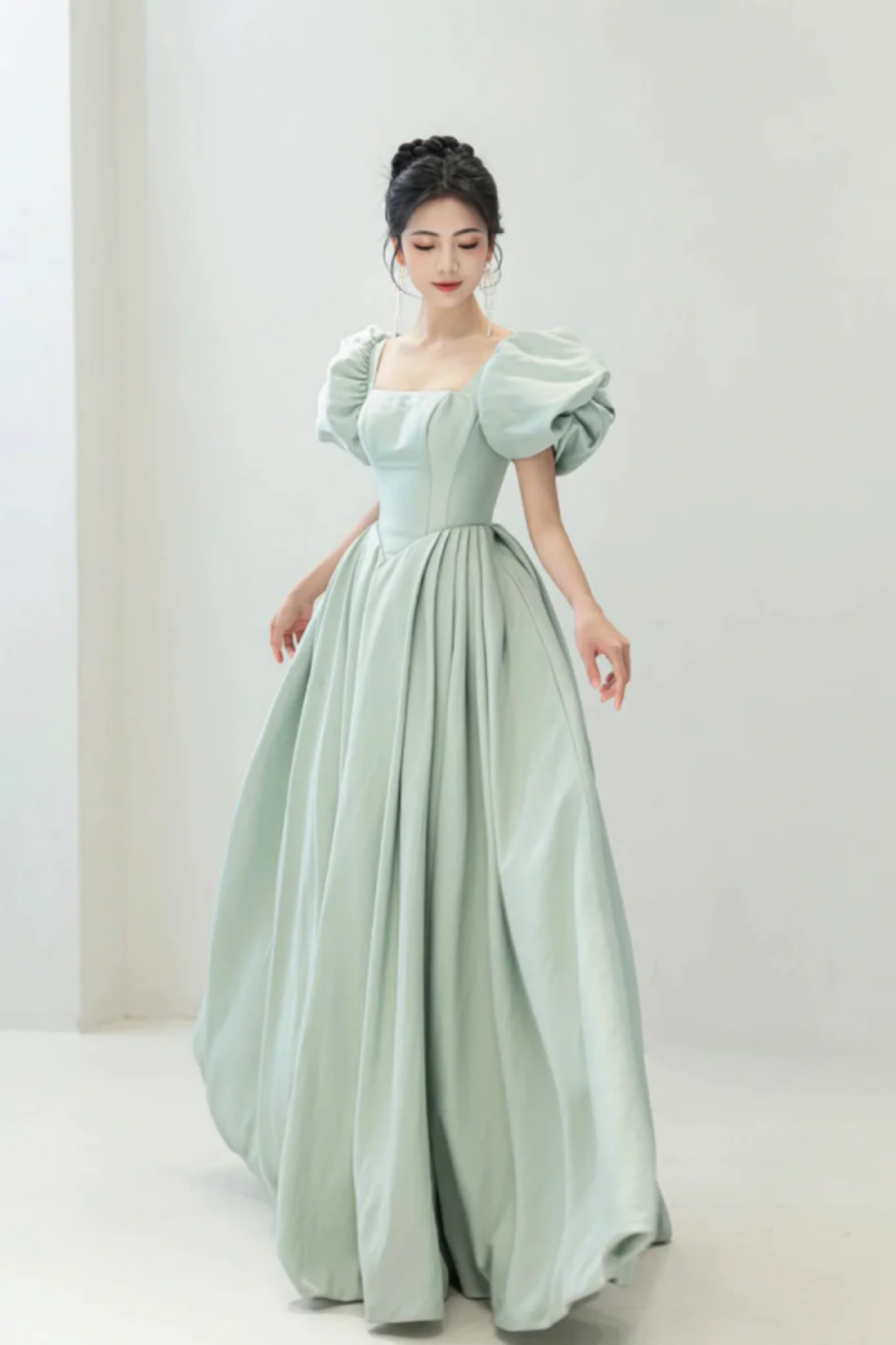 Dress Tanpa Lengan Sloane Light Green Online